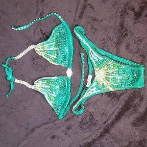 GreenFigure Suit by Bikini Bella Exclusive size 6
